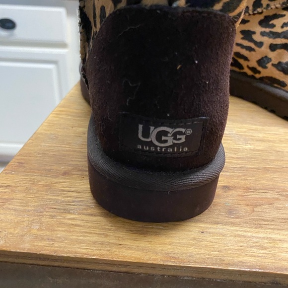 Nex Authentic UGG Animal Print Boots
Rich colors. Beautiful💕
Great price!💕 - Picture 3 of 7